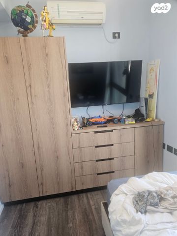 דירה, אריק איינשטיין, הרצליה ב', הרצליה