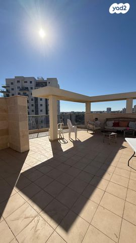 דופלקס, האחים טרבס, ד' / מערב מרכז העיר, רחובות