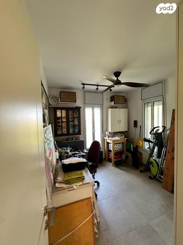 דירה, מאיר נקר 12, ארמון הנציב, תלפיות מזרח, ירושלים