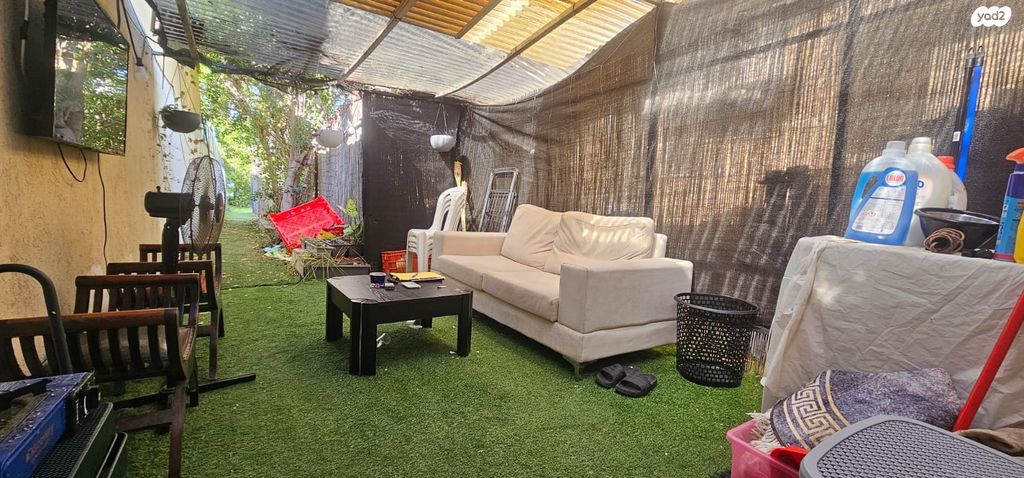 שיכוני המזרח