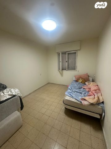 דירה, שדרות ירושלים, חב"ד, קרית מלאכי