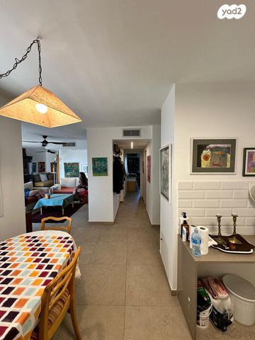 דירה, מאיר נקר 12, ארמון הנציב, תלפיות מזרח, ירושלים