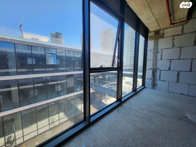 משרדים, שושנה דמארי, משכנות האומנים, קרית מוצקין