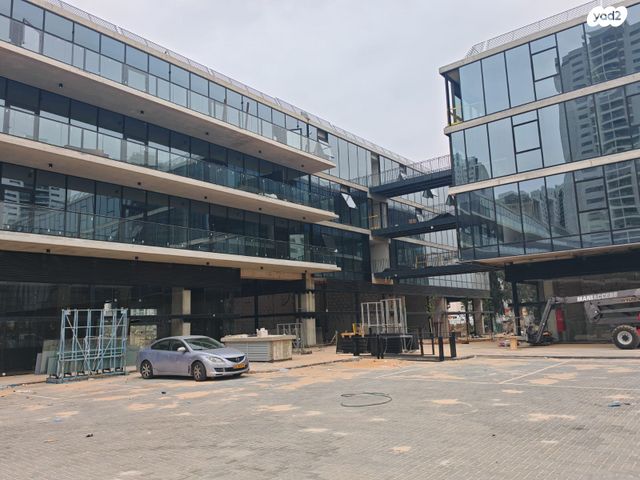 משרדים, שושנה דמארי, משכנות האומנים, קרית מוצקין