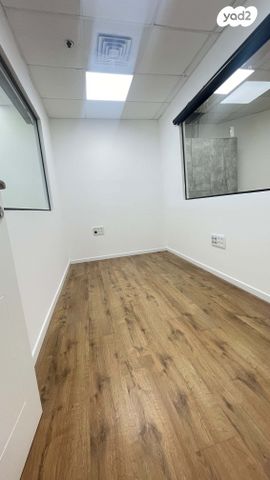 משרדים, יהוד מונוסון