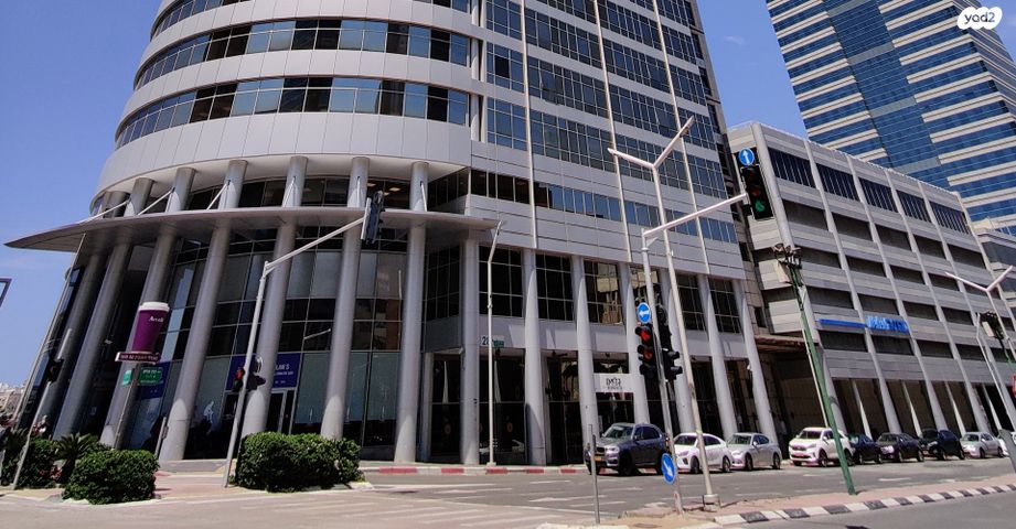 דרך מנחם בגין 7