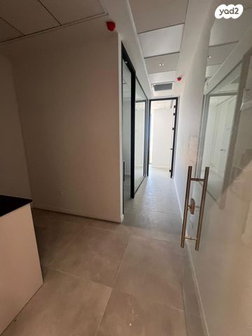 משרדים, האורזים, אזור תעשיה קרית אליעזר, נתניה