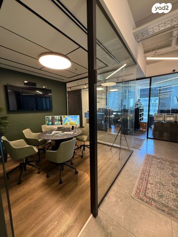 משרדים, פתח תקווה