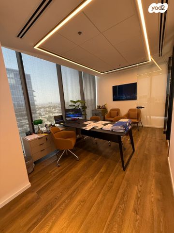 משרדים, פתח תקווה