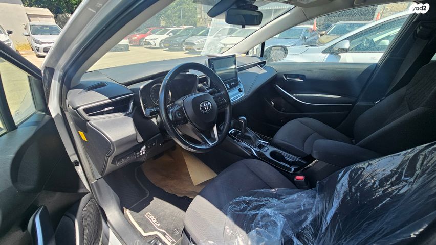 מודעת רכב טויוטה קורולה 1