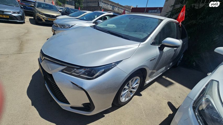 מודעת רכב טויוטה קורולה 2