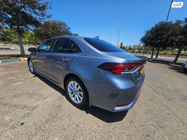 טויוטה קורולה