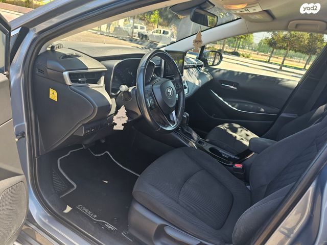 טויוטה קורולה