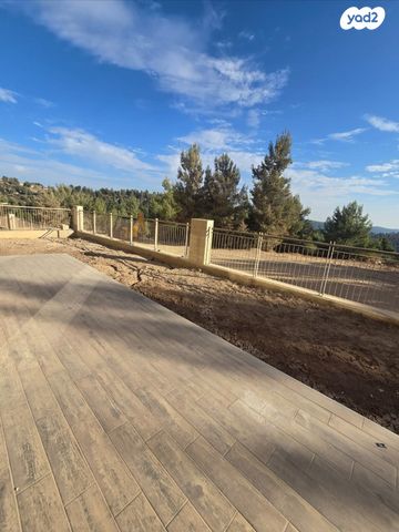 דירת גן, רותם 31, המגרסה, מבשרת ציון