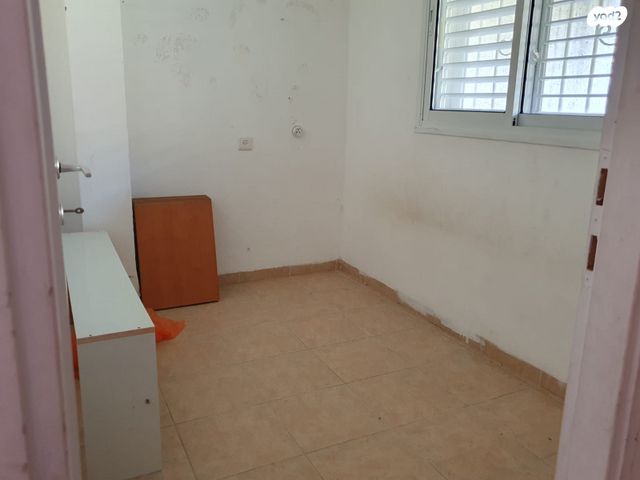 דירת גן, דרך הכולבו 1, גבת, גבת