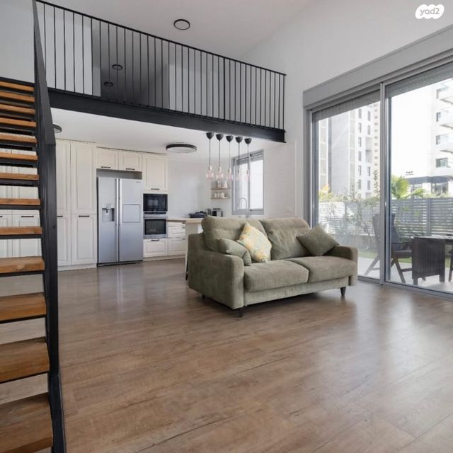 דירת גן, אריק איינשטיין 2, קרית רבין, חולון