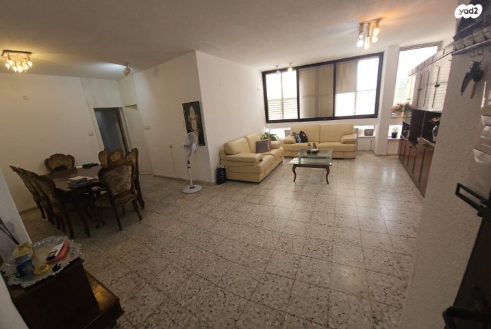 דירה, טרומפלדור 58, כפר גנים א, פתח תקווה