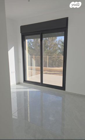 דירת גן, רותם 31, המגרסה, מבשרת ציון