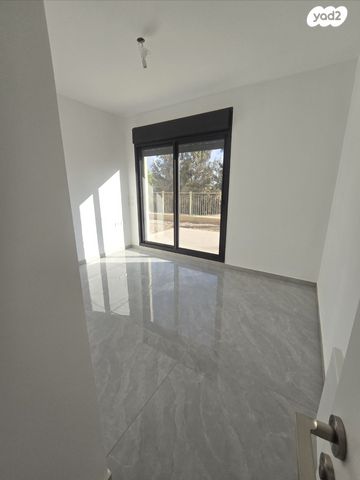 דירת גן, רותם 31, המגרסה, מבשרת ציון