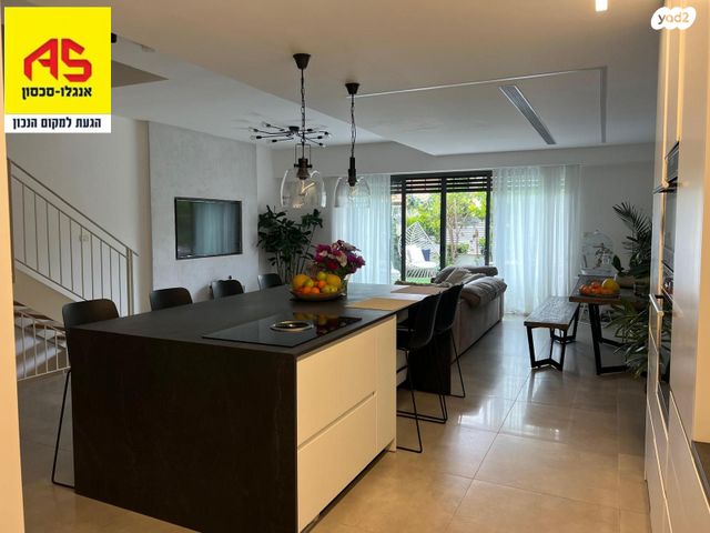 בית פרטי/ קוטג', יציאת אירופה, נווה עמל, הרצליה