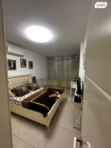 דירה, בלפור 80, עצמאות יוספטל, בת ים