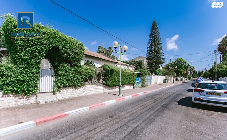 דו משפחתי, מודיעין 11, נווה נאמן, הוד השרון