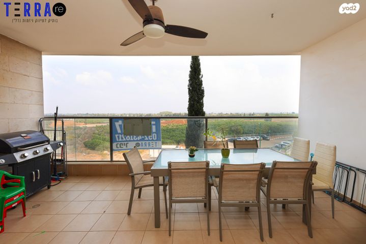 דירה, אהוד מנור, יפה נוף, כפר יונה