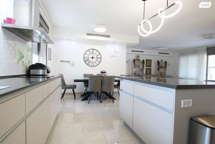 דירה, נווה גנים, קרית מוצקין