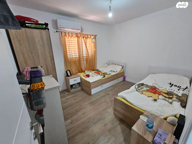 דו משפחתי, לשם, ערד