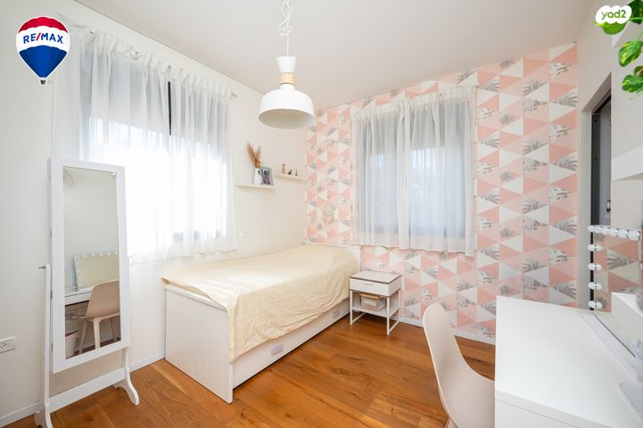 דו משפחתי, מול היקב, זכרון יעקב