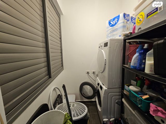 דירה, סמטת אבני חושן 12, גני מרום, רמת גן