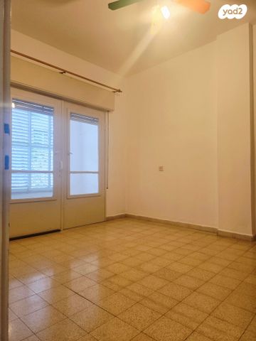 דירה, הרצל 51, מרכז העיר, חדרה