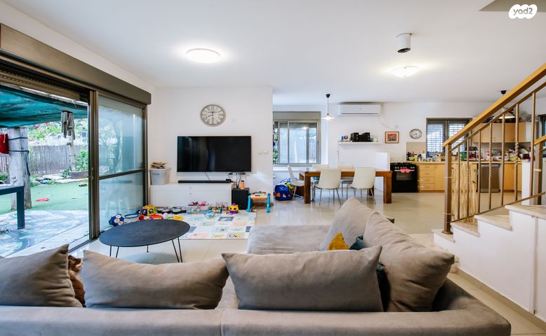 בית פרטי/ קוטג', מתחם 19 - 20 (מתחם הפרחים), הוד השרון