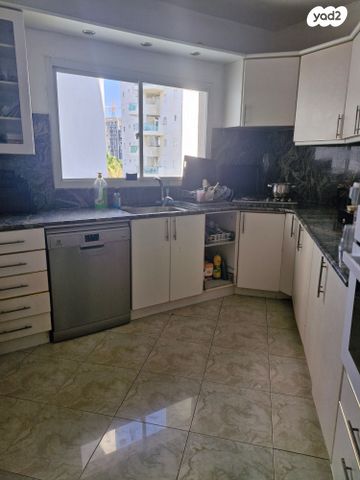 דירה, יהושע חנקין 2, שאר העיר, רחובות