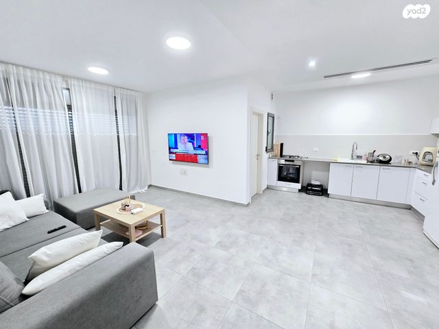 דירה, נאוה סמל, צומת סביון, קרית אונו