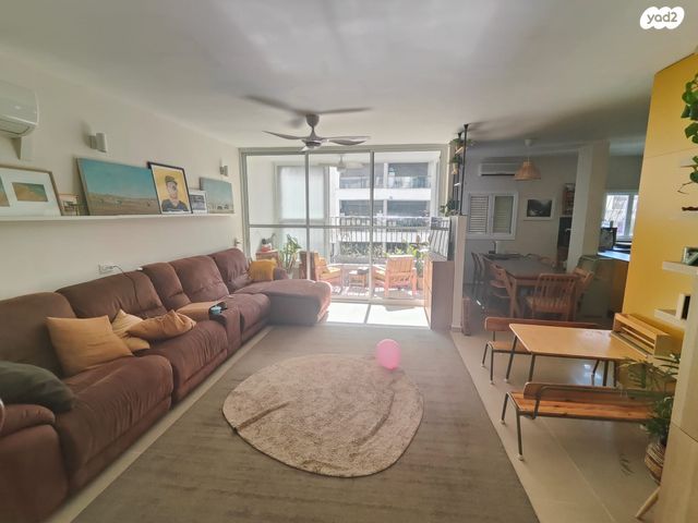 ז'בוטינסקי 9