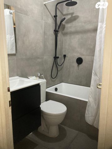 דירה, הפרחים, כרמיאל