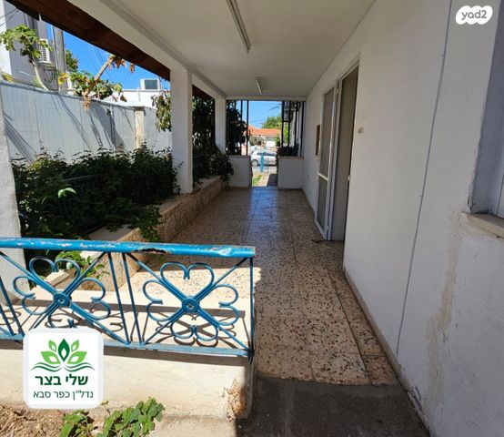 דו משפחתי, ותיקים, כפר סבא