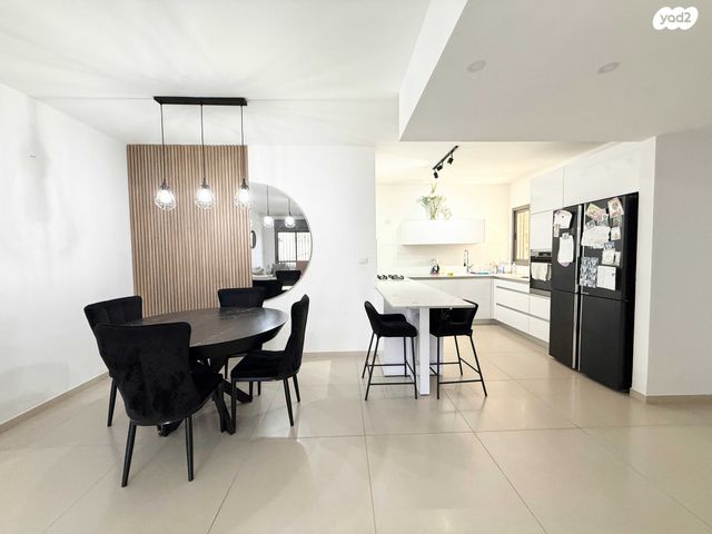 דירת גן, אורן 12, החורש, חריש