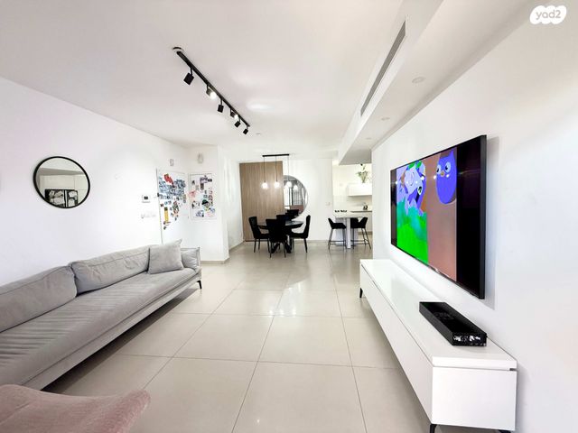 דירת גן, אורן 12, החורש, חריש