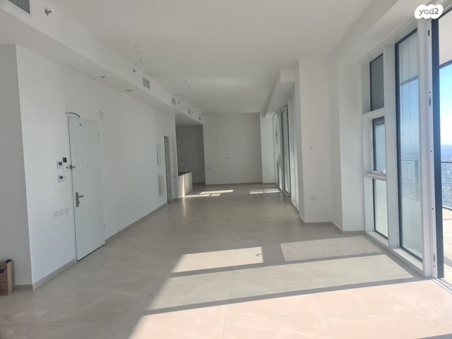 דירה, סיטי, גבעתיים