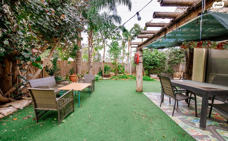 מתחם 19 - 20 (מתחם הפרחים)