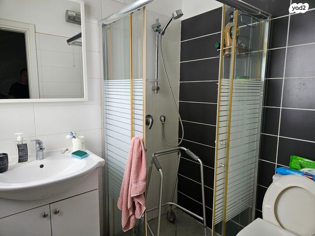 דירה, סמטת אבני חושן 12, גני מרום, רמת גן