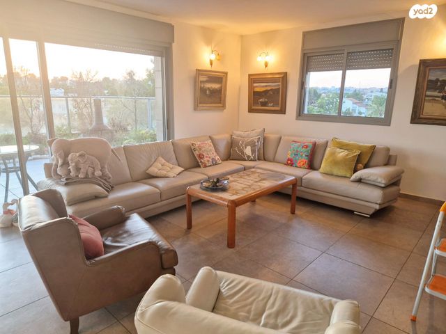 גג/ פנטהאוז, הנחל, הוד השרון