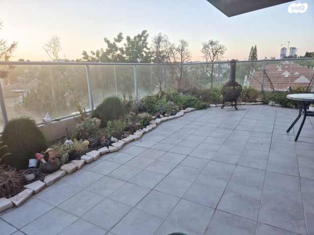 גג/ פנטהאוז, הנחל, הוד השרון