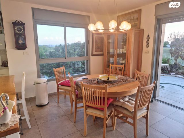 גג/ פנטהאוז, הנחל, הוד השרון