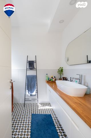 דו משפחתי, מול היקב, זכרון יעקב