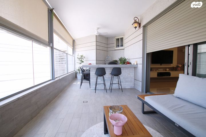 דירה, נווה גנים, קרית מוצקין