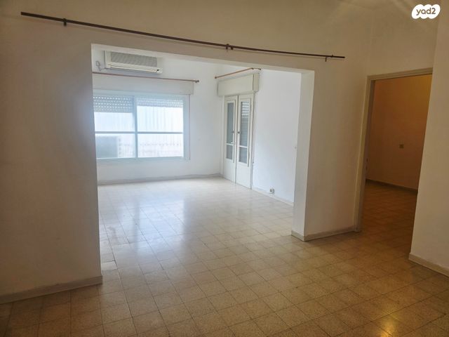 דירה, הרצל 51, מרכז העיר, חדרה