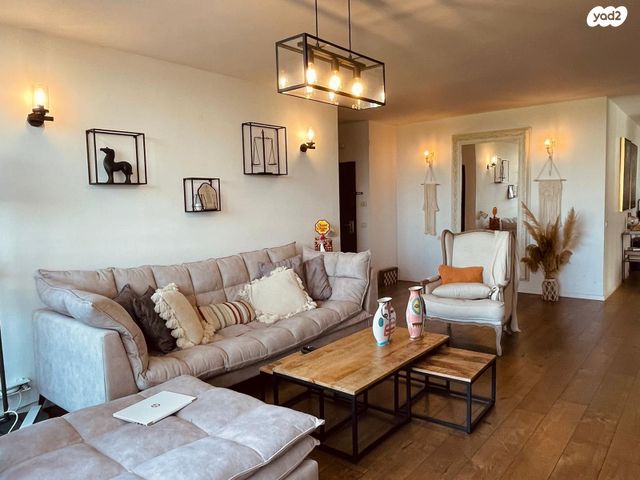 דירה, אורי צבי גרינברג 7, אזורי חן, גימל החדשה, תל אביב יפו